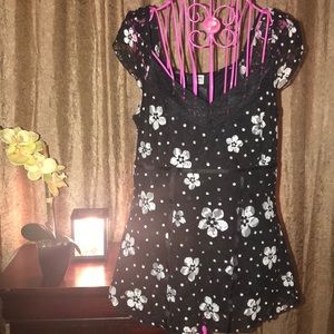 Floral lace Top